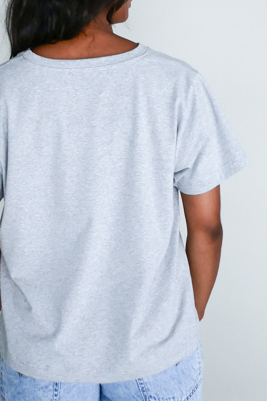 Arela Seela - naisten harmaa oversize t-paita