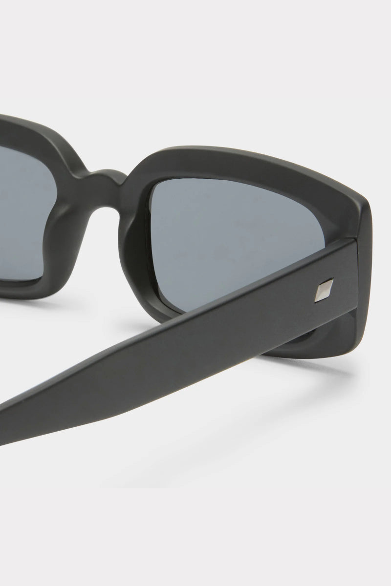 Le Specs Dynamite aurinkolasit - matte black