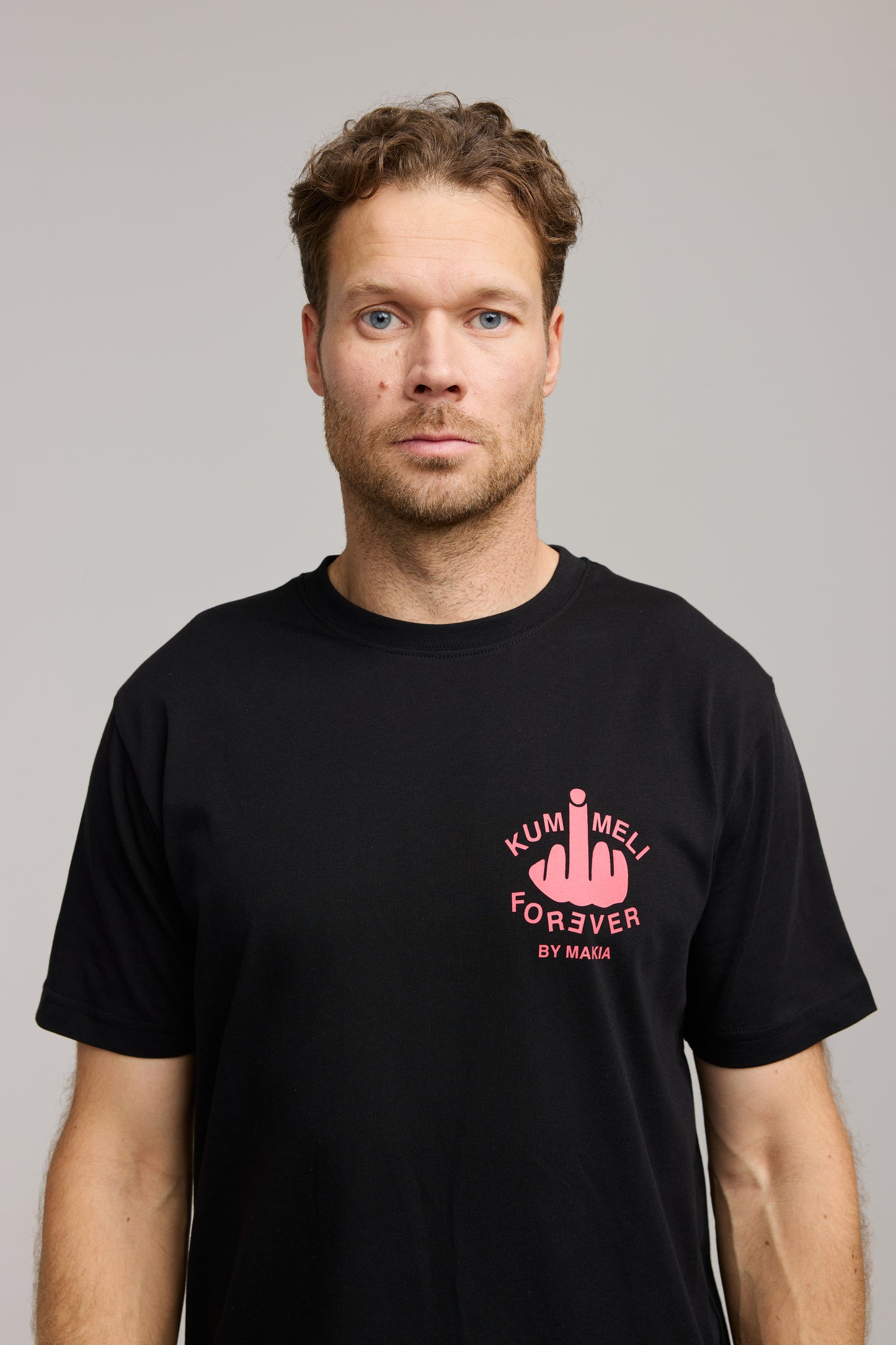 Makia x Kummeli Bändi t-shirt - black