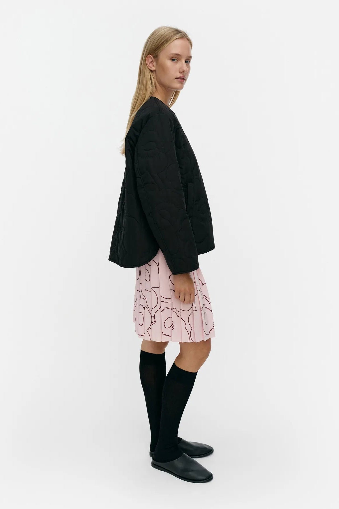 Marimekko Kapseli Piirto Unikko kevyttoppatakki - musta