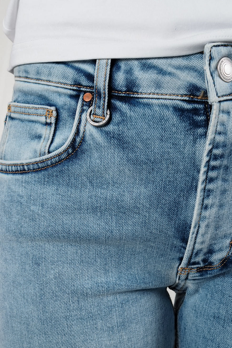 NEUW Kara Boot Theory - light vintage indigo