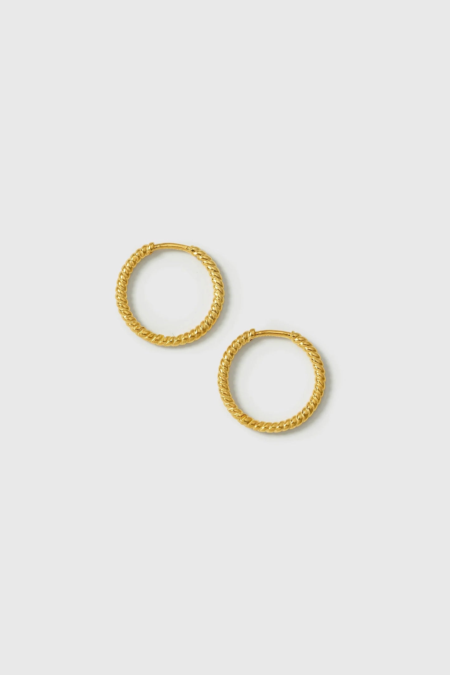 Syster P Beloved Twisted medium hoops - gold