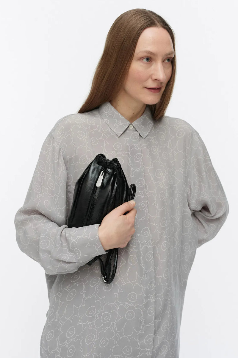 Marimekko Pikku Karla Patent olkalaukku - musta