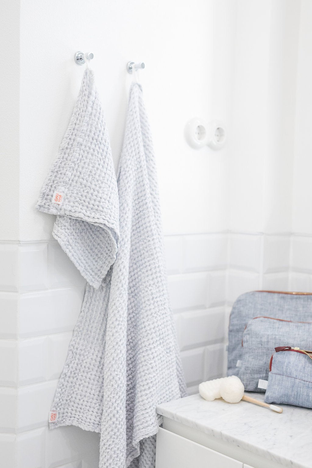 Gauhar waffle towel - large grey