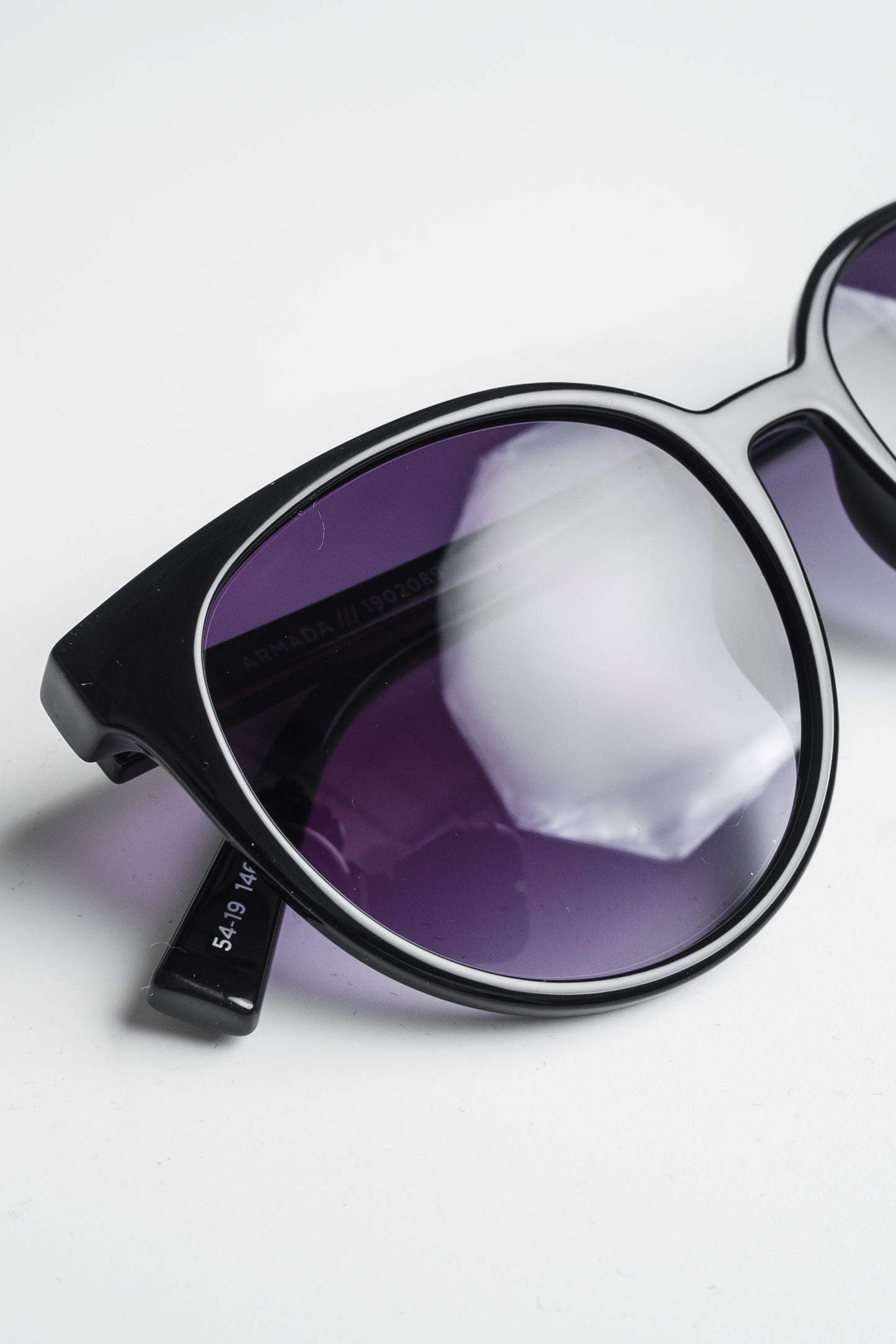 Le Specs Armada aurinkolasit - black