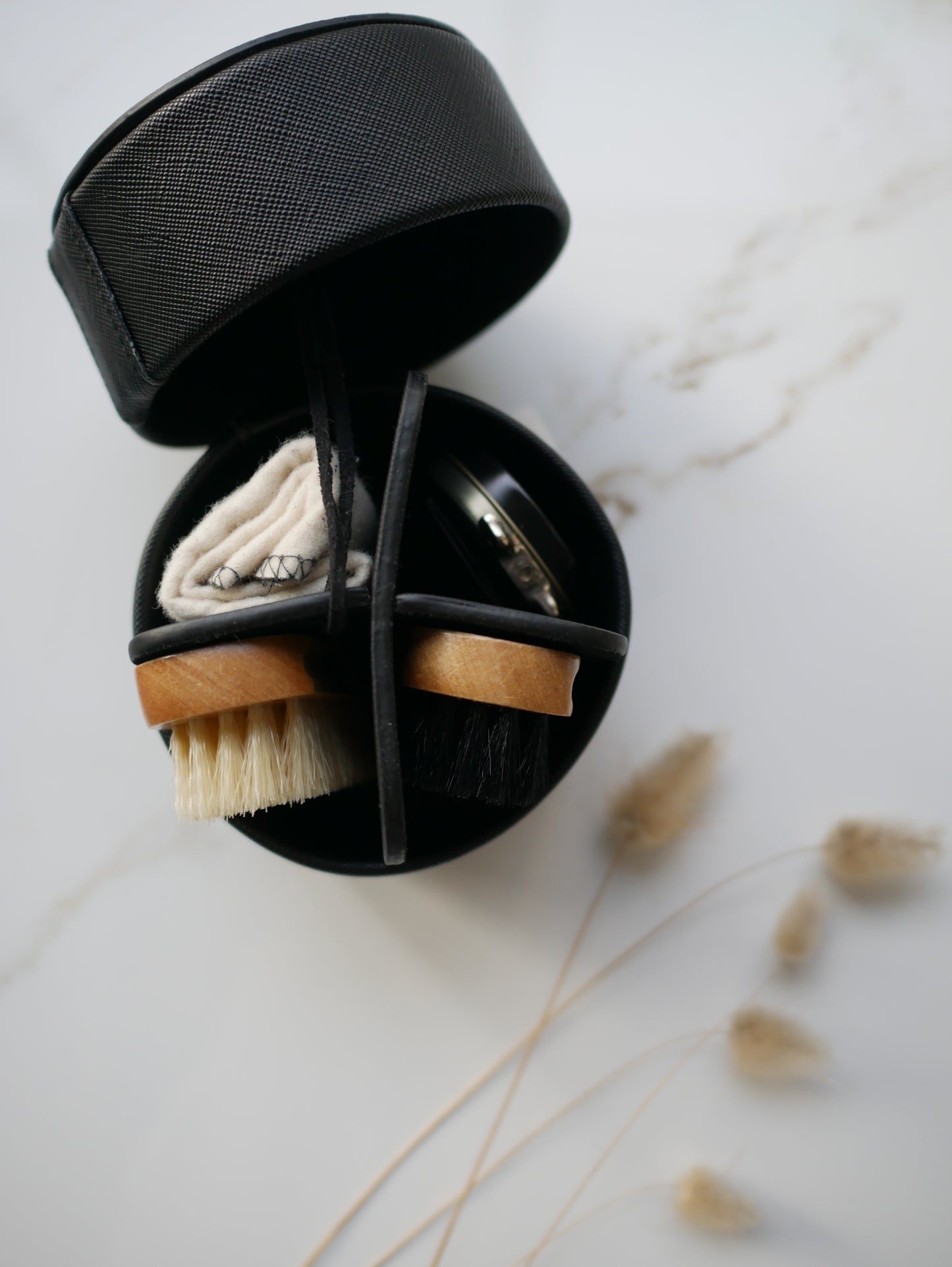 Tiger of Sweden Shoe shine travel kit