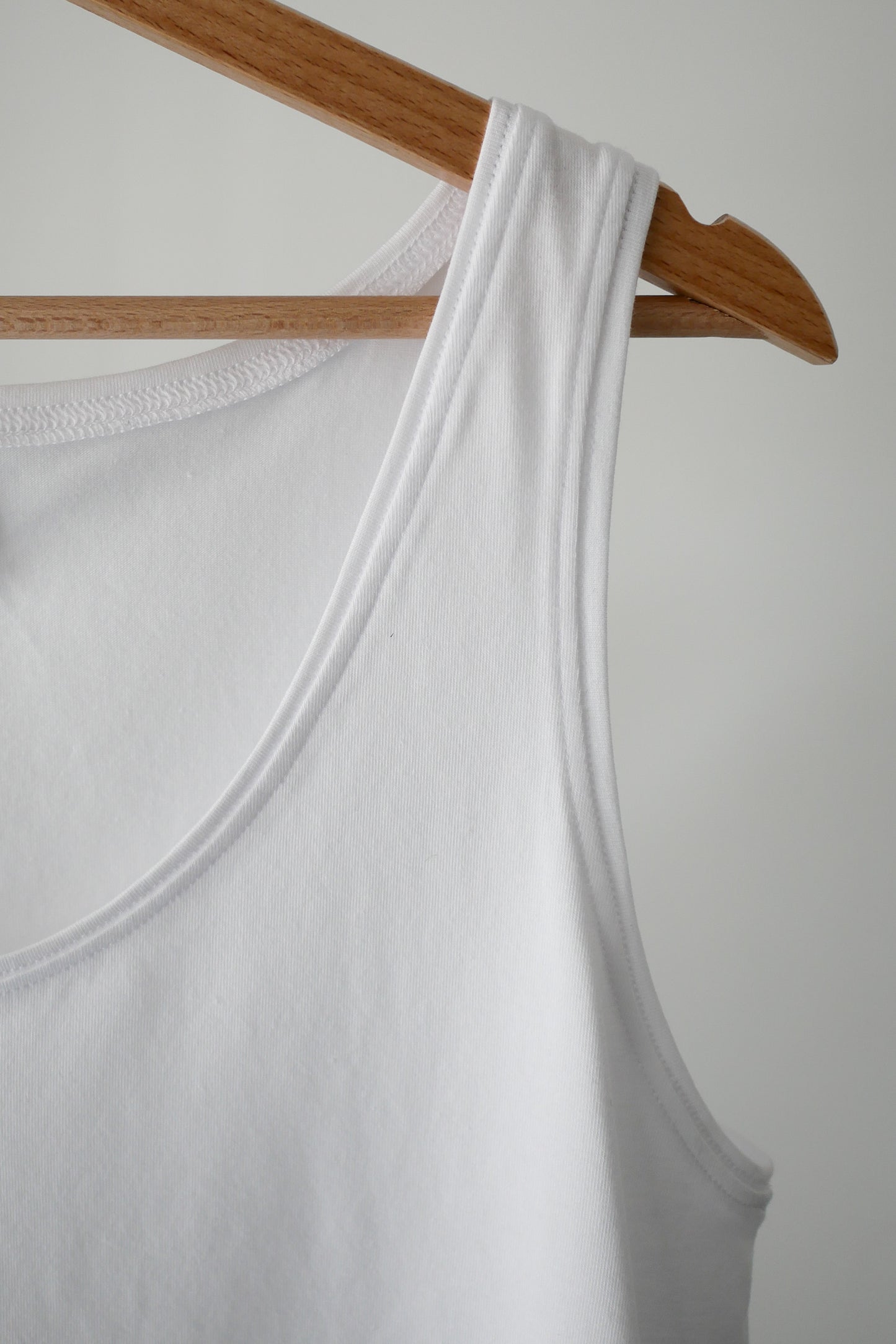 OUNCE garments Saga sleeveless shirt - white