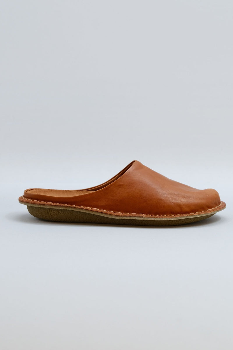 VIBAe ROMA Leather Cognac Brown pistokkaat sivulta