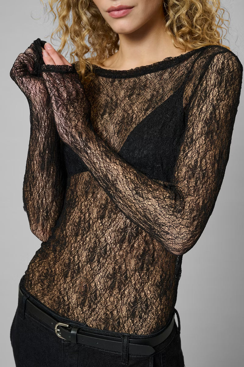 My Essential Wardrobe MWRita boatneck ls blouse - black