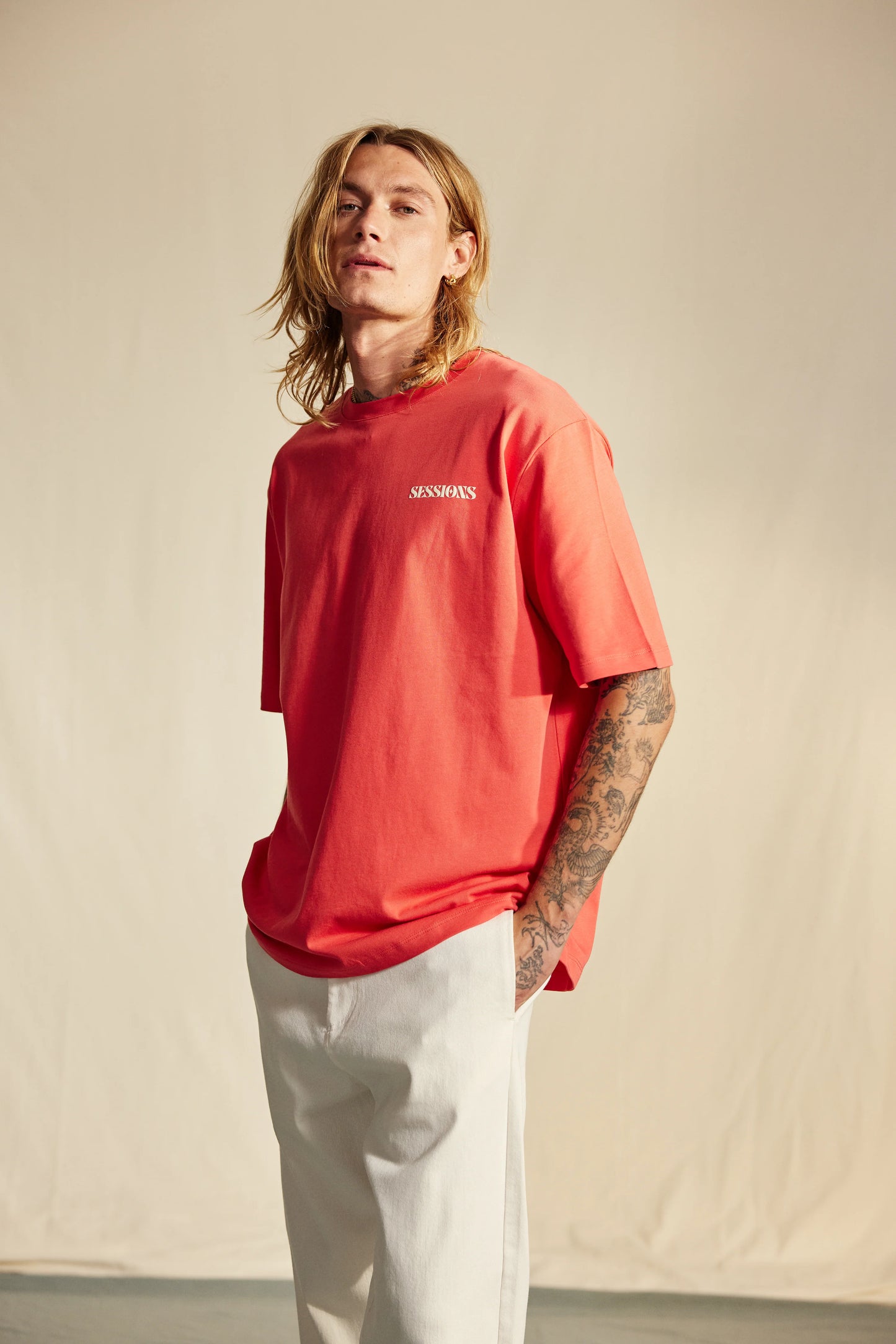 AVENY Berkeley tee Sessions - Cayenne