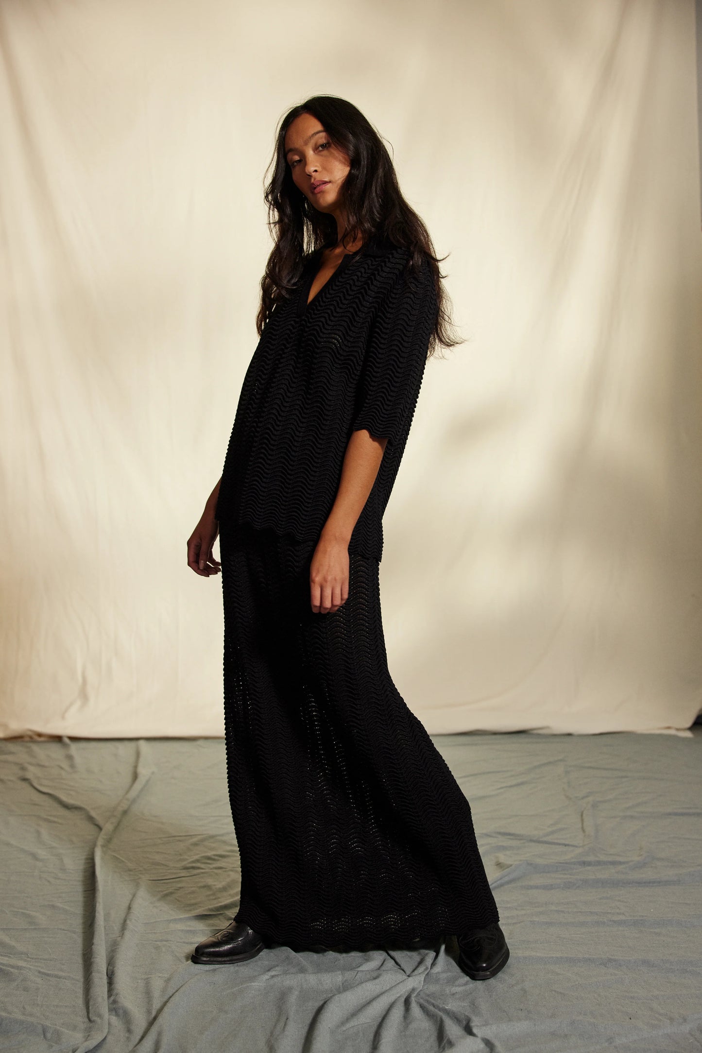 AVENY Lara Knit top - black on black