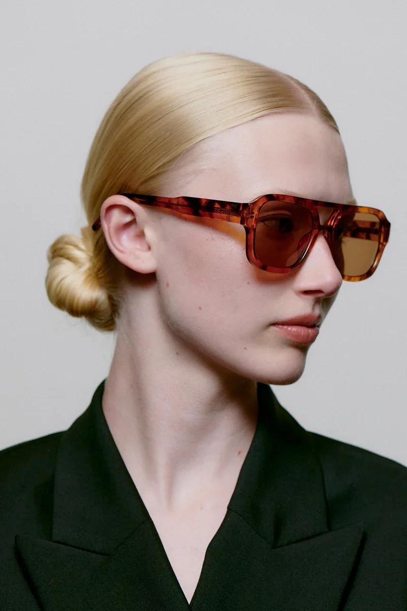 A. Kjærbede aurinkolasit