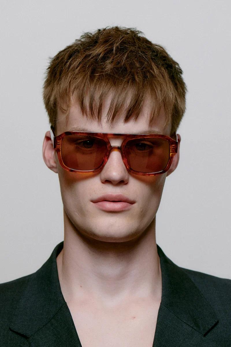 A. Kjærbede aurinkolasit