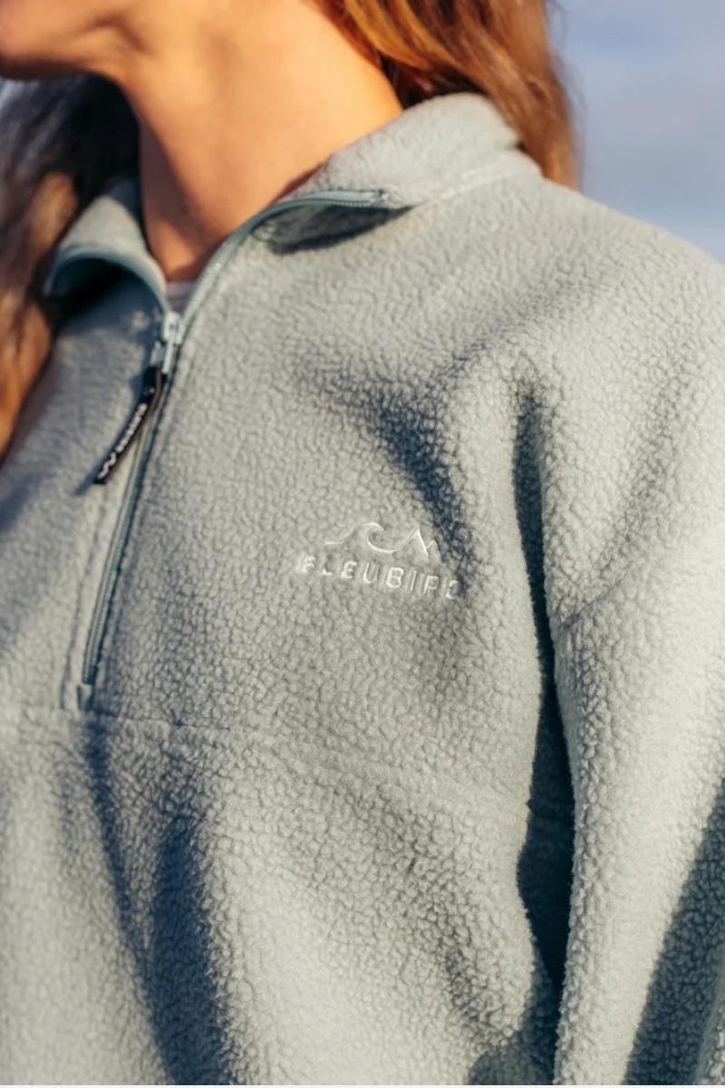 Naisten vaaleansininen fleece