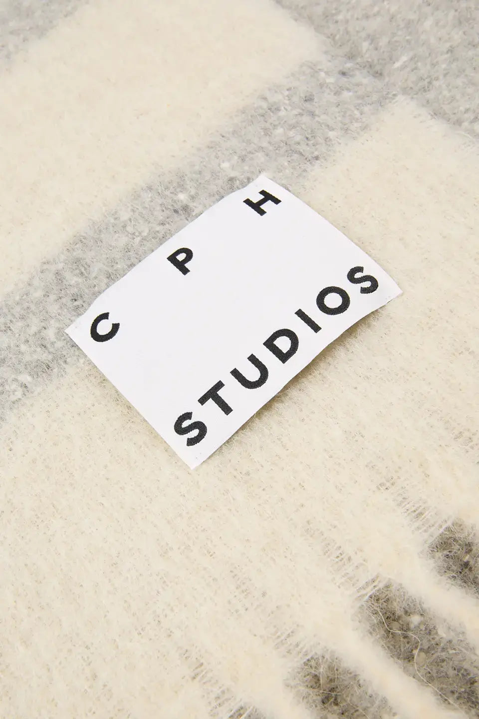 Copenhagen Studios CPH Shawl 16 wool mix - grey