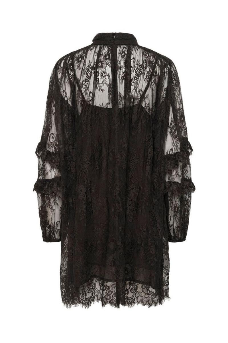 naisten musta pitsimekko