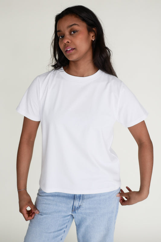 Arela Seela naisten valkoinen T-paita