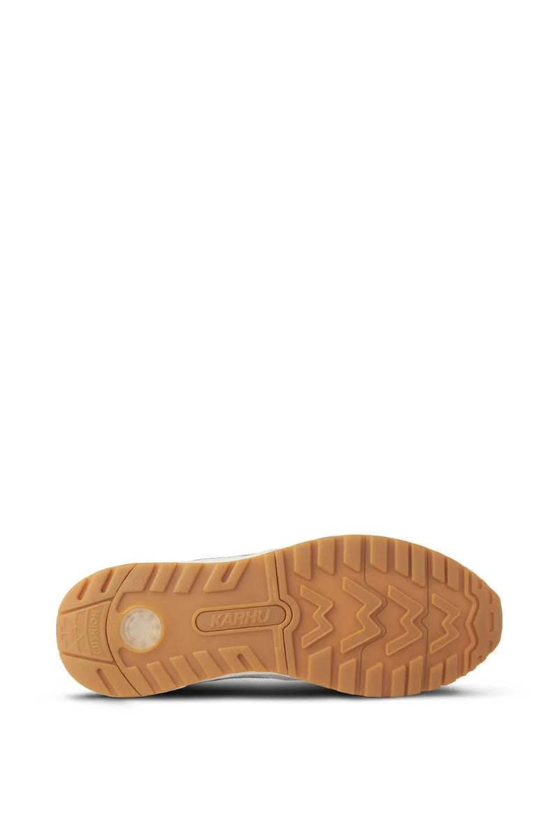 Naisten karhun tennarit