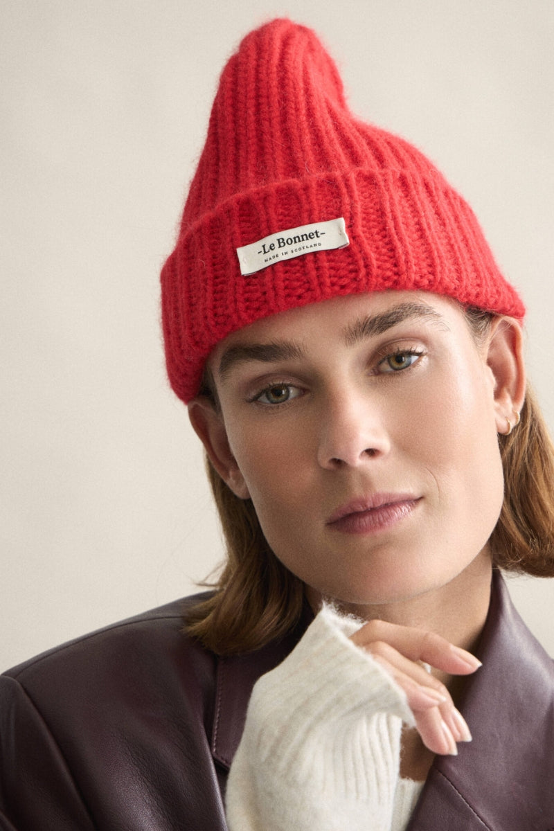 Le Bonnet Logo - crimson