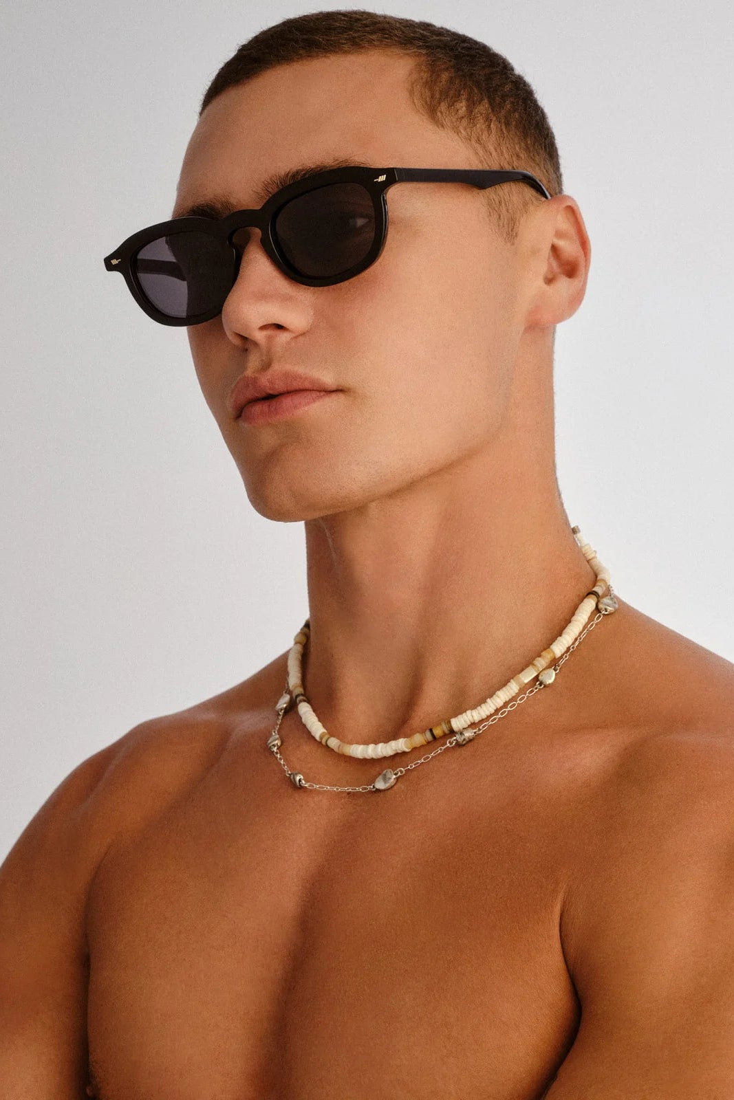 Le Specs Heart Throb - black/ smoke grey lens