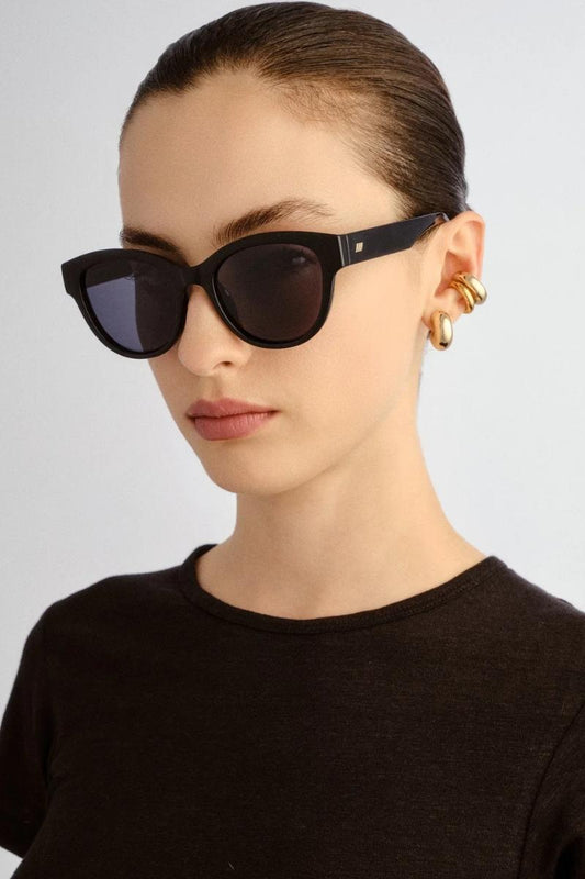 Naisten mustat aurinkolasit