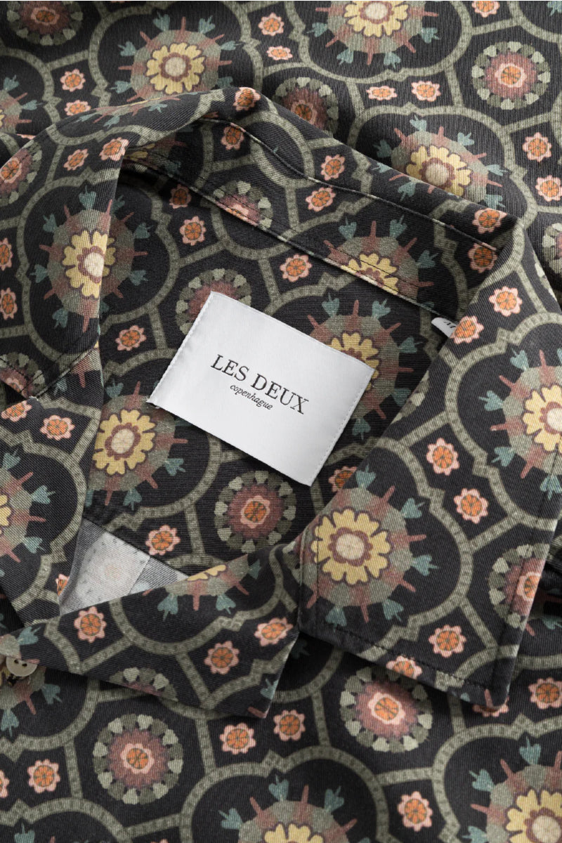 Les Deux Tapestry SS shirt&nbsp;