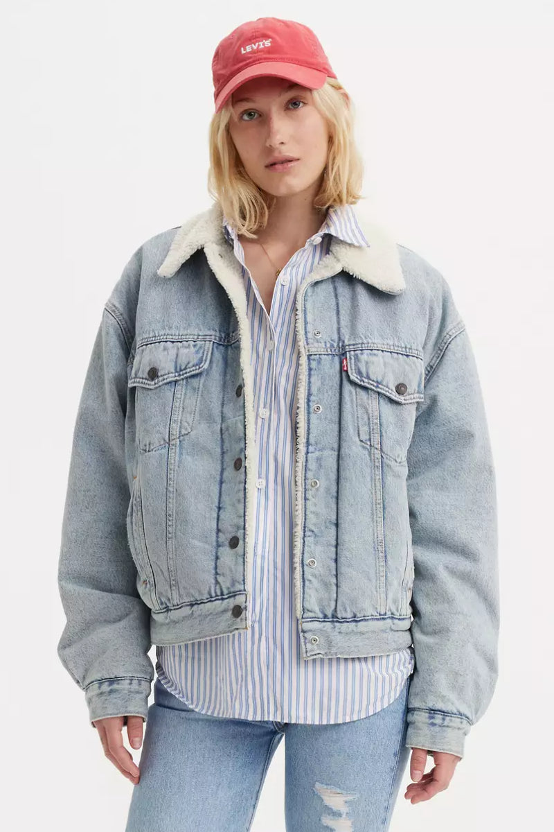 Levi's 90s Sherpa Trucker - morning sunlight