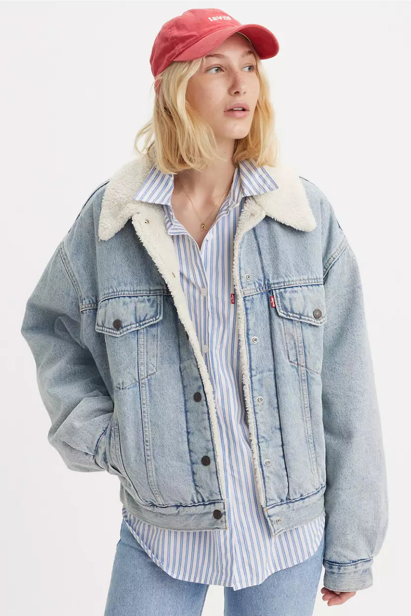 Levi's 90s Sherpa Trucker - morning sunlight