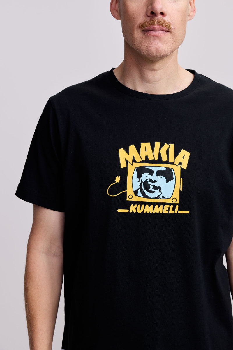 Makia x Kummeli Kyllä lähtee t-shirt - black