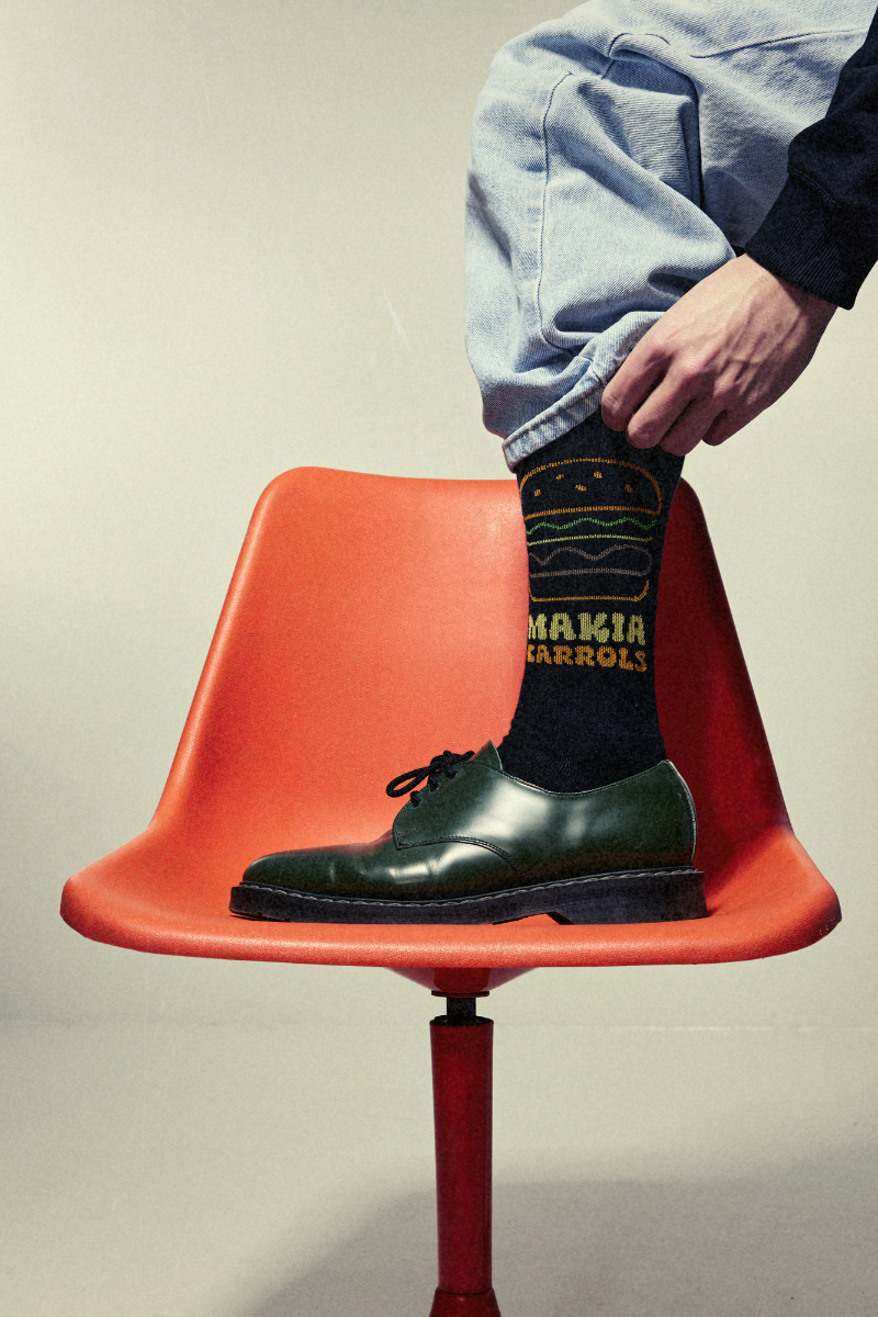 Makia x Carrols Burger socks - black