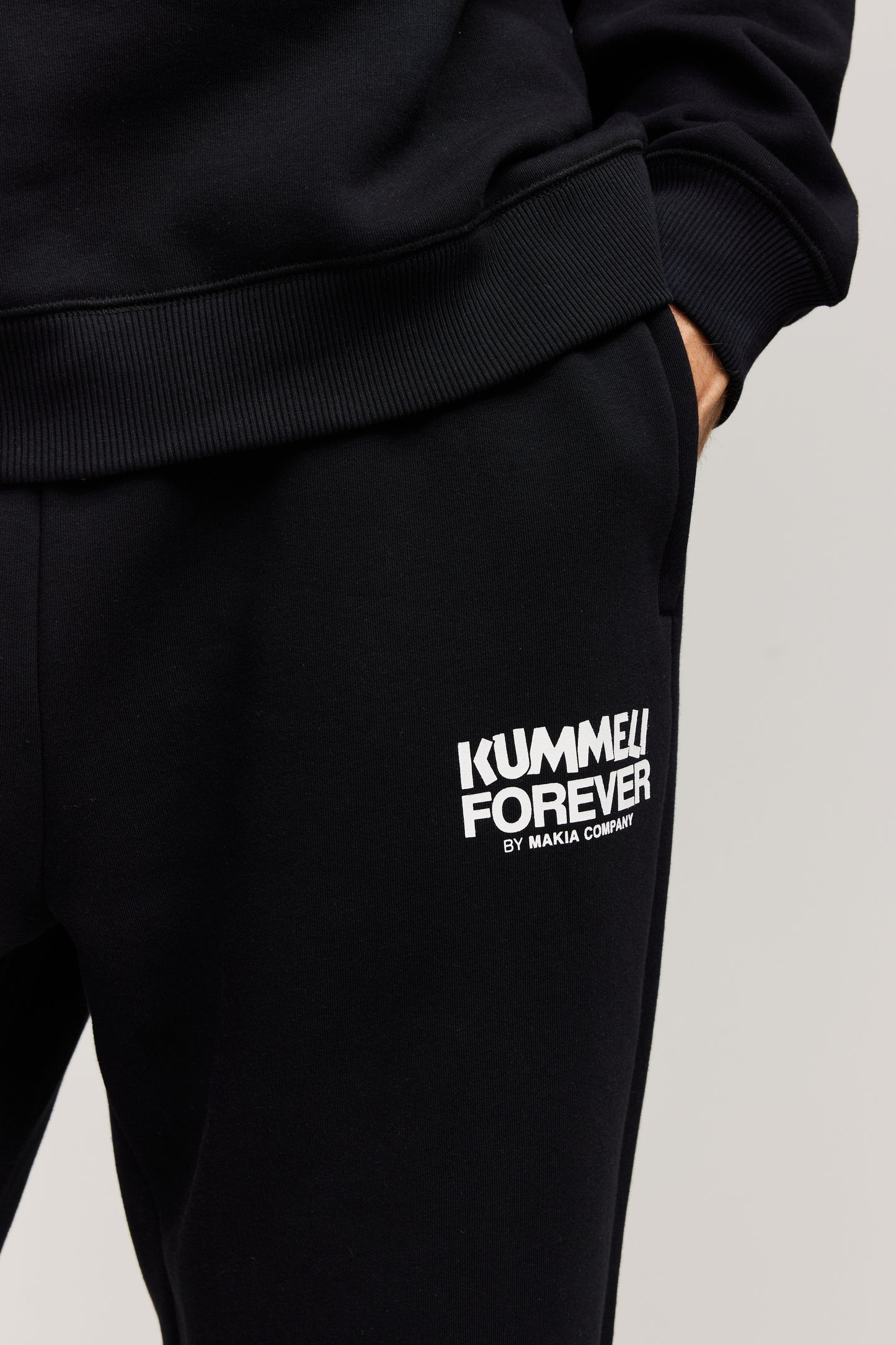 Makia x Kummeli Forever sweatpants - black