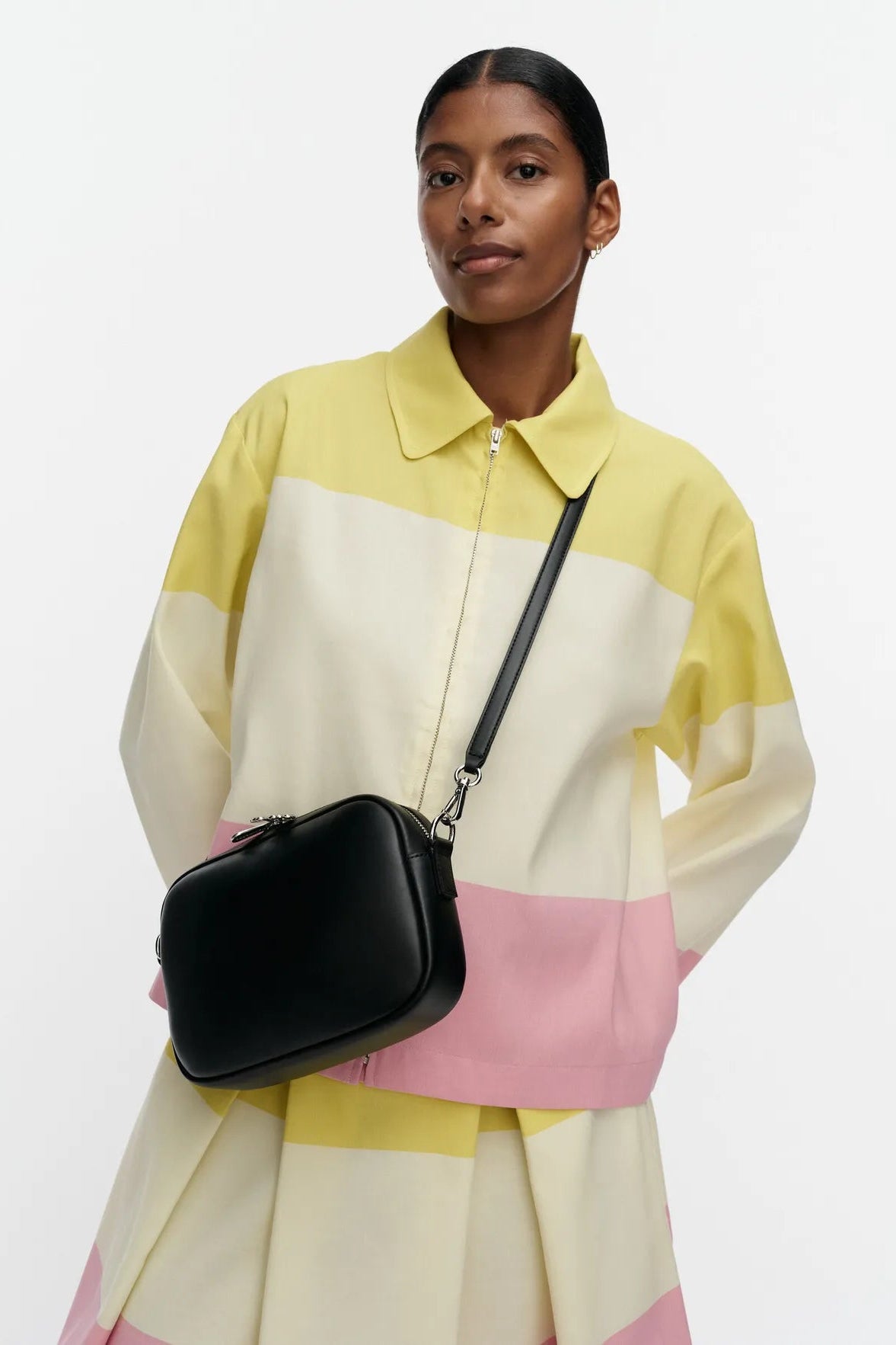 Marimekko Gratha Olkalaukku - musta