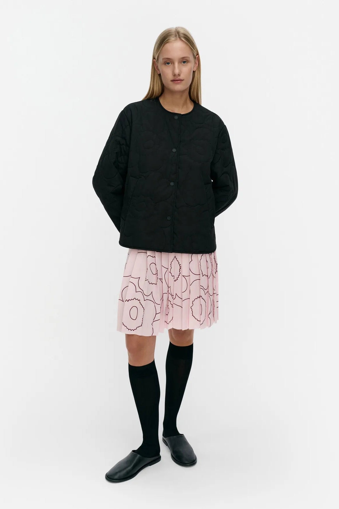 Marimekko Kapseli Piirto Unikko kevyttoppatakki - musta
