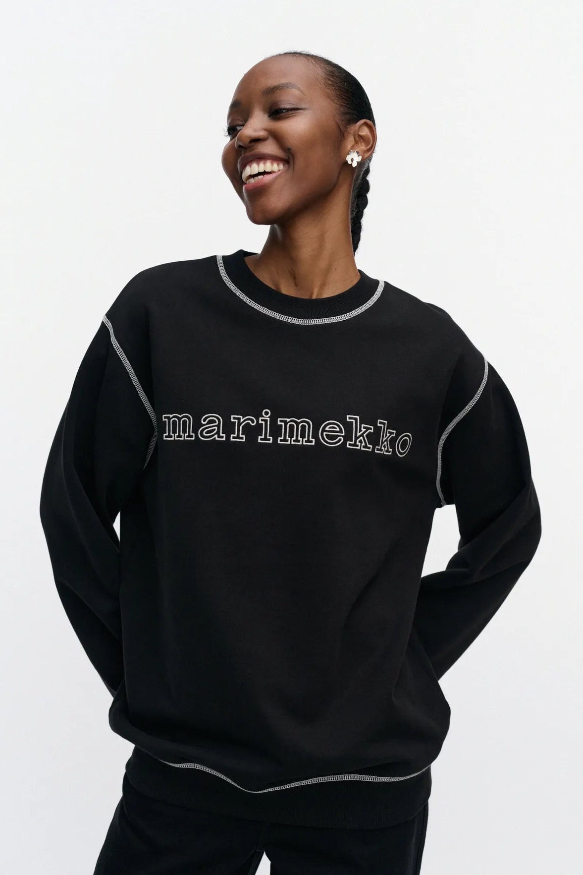 Marimekko Lotjata Logo Placement Kioski collegepaita - musta / luonnonvalkoinen