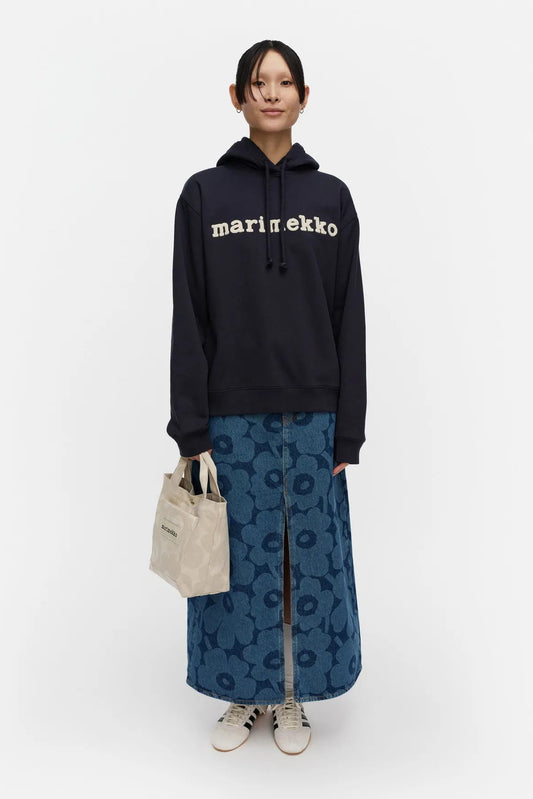 Marimekko Skripti Logo Placement Kioski huppari - tummansininen / kerma