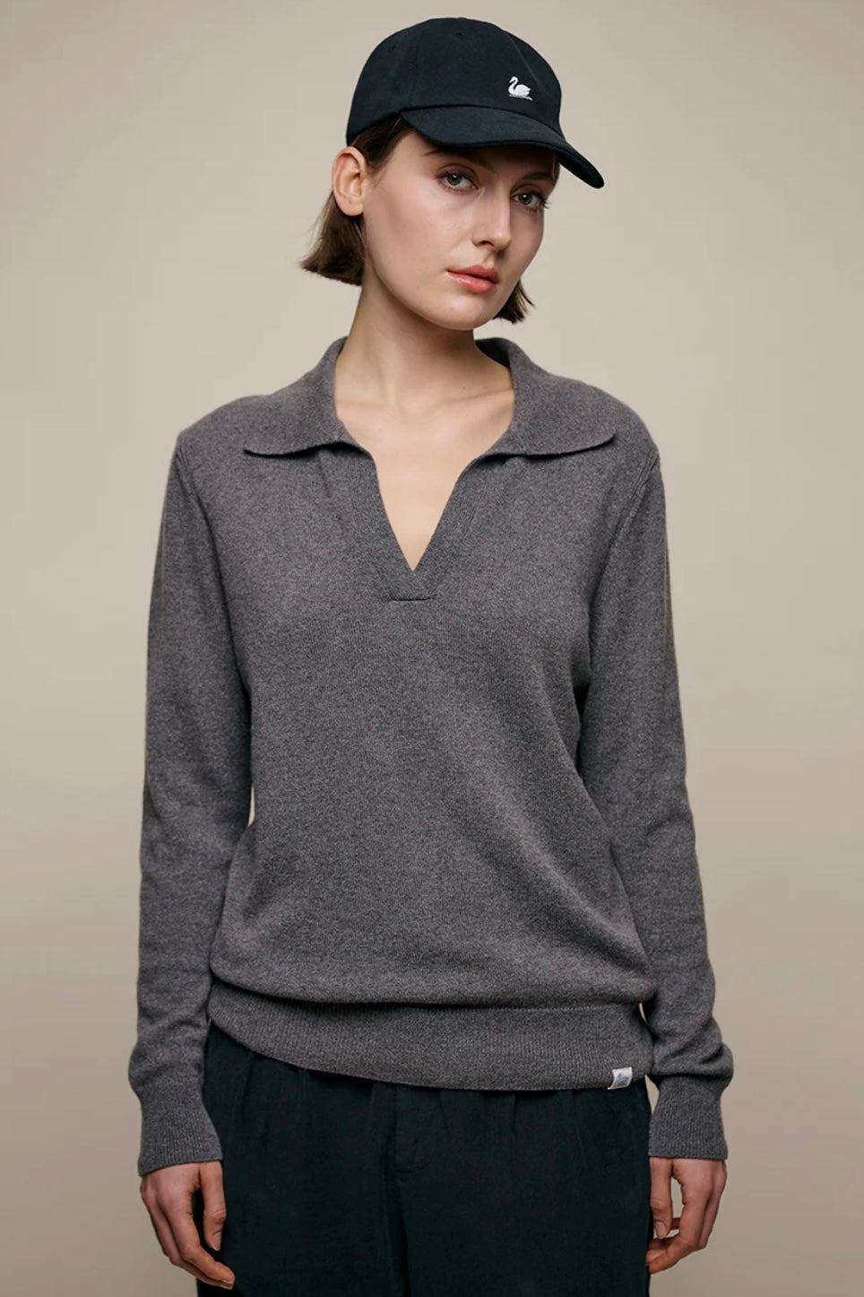 Merz b. Schwanen Women's V-neck pullover - grain