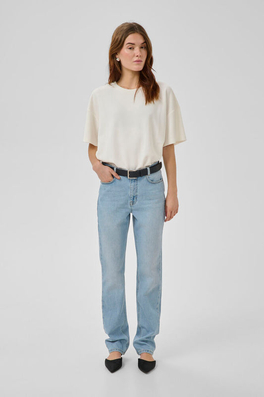 My Essential Wardrobe 07 The Isa 139 Straight - light blue wash