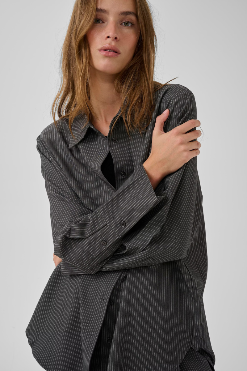 My Essential Wardrobe The Pinstriped shirt 22 - grey melange with stripe