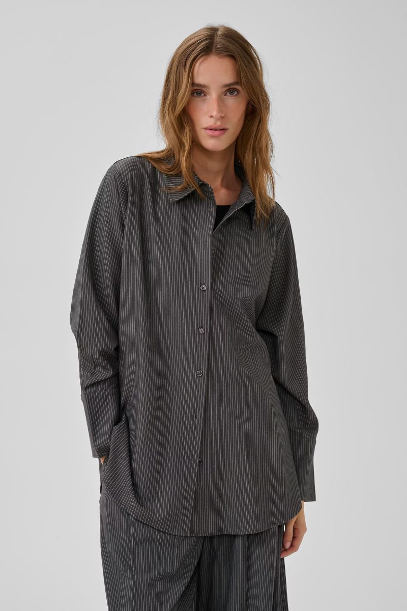 My Essential Wardrobe The Pinstriped shirt 22 - grey melange with stripe