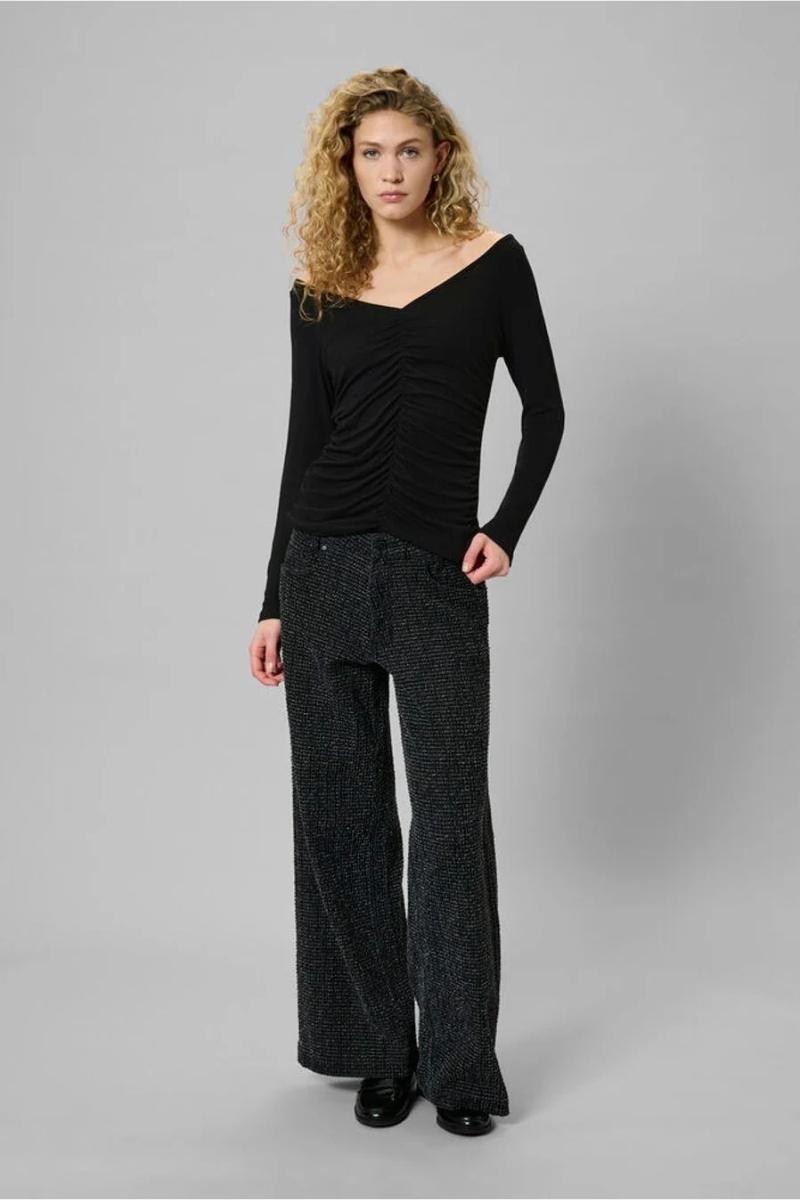 Naisten musta v-kaula-aukkoinen pitkähihainen