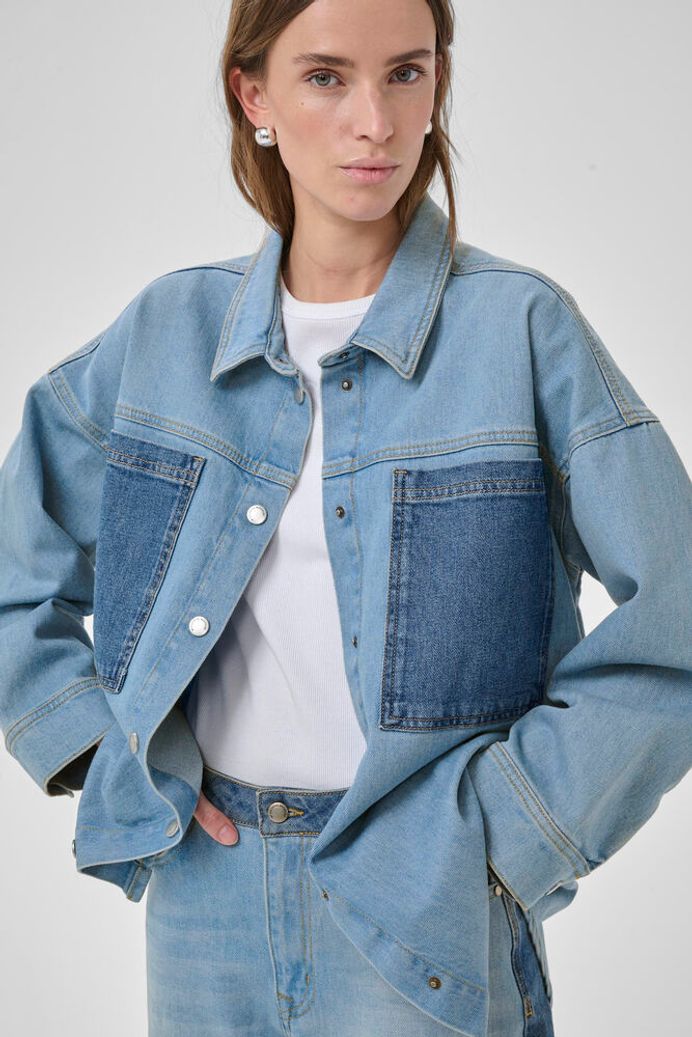 My Essential Wardrobe MWMazie 139 Boxy Mix shirt - light blue / blue wash