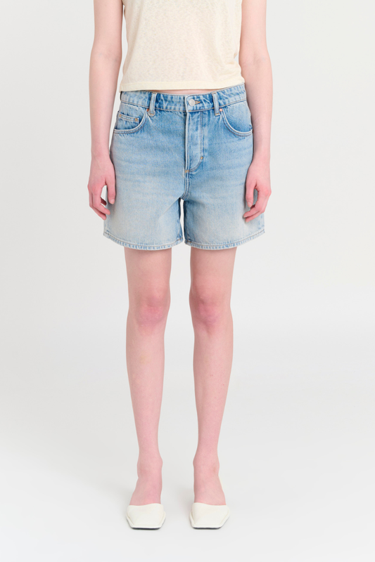 Naisten farkkushortsit