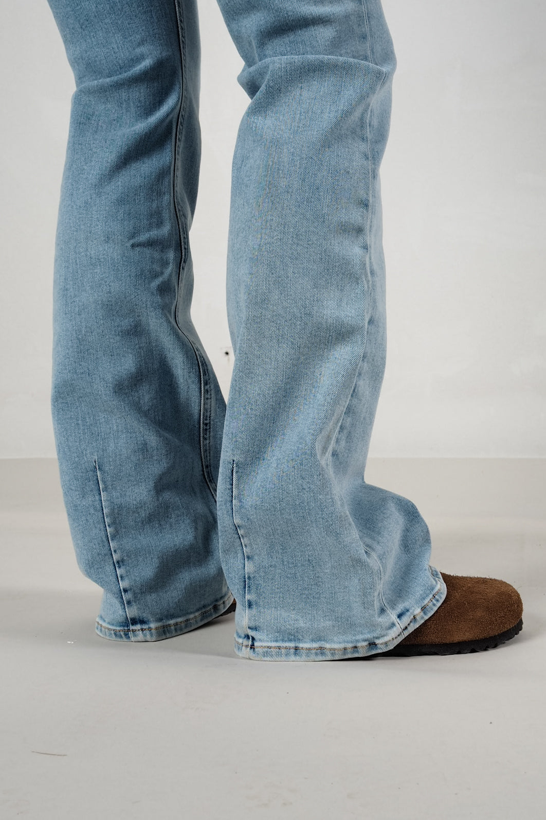 NEUW Kara Boot Theory - light vintage indigo