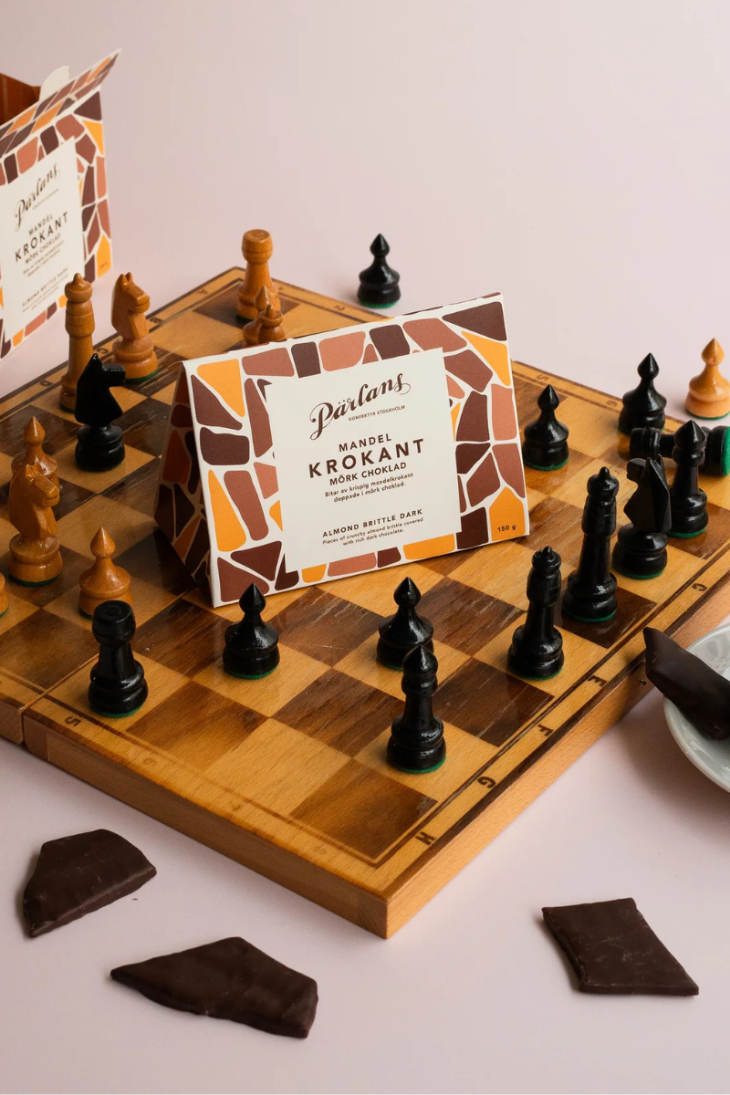 Pärlans Konfektyr Brittle of Crokant - almond dark chocolate