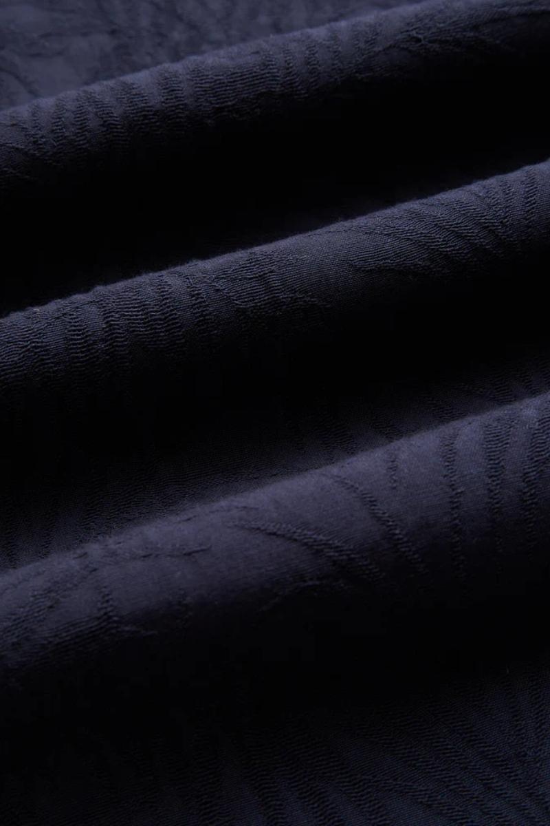 Miesten tummansininen lyhythihainen