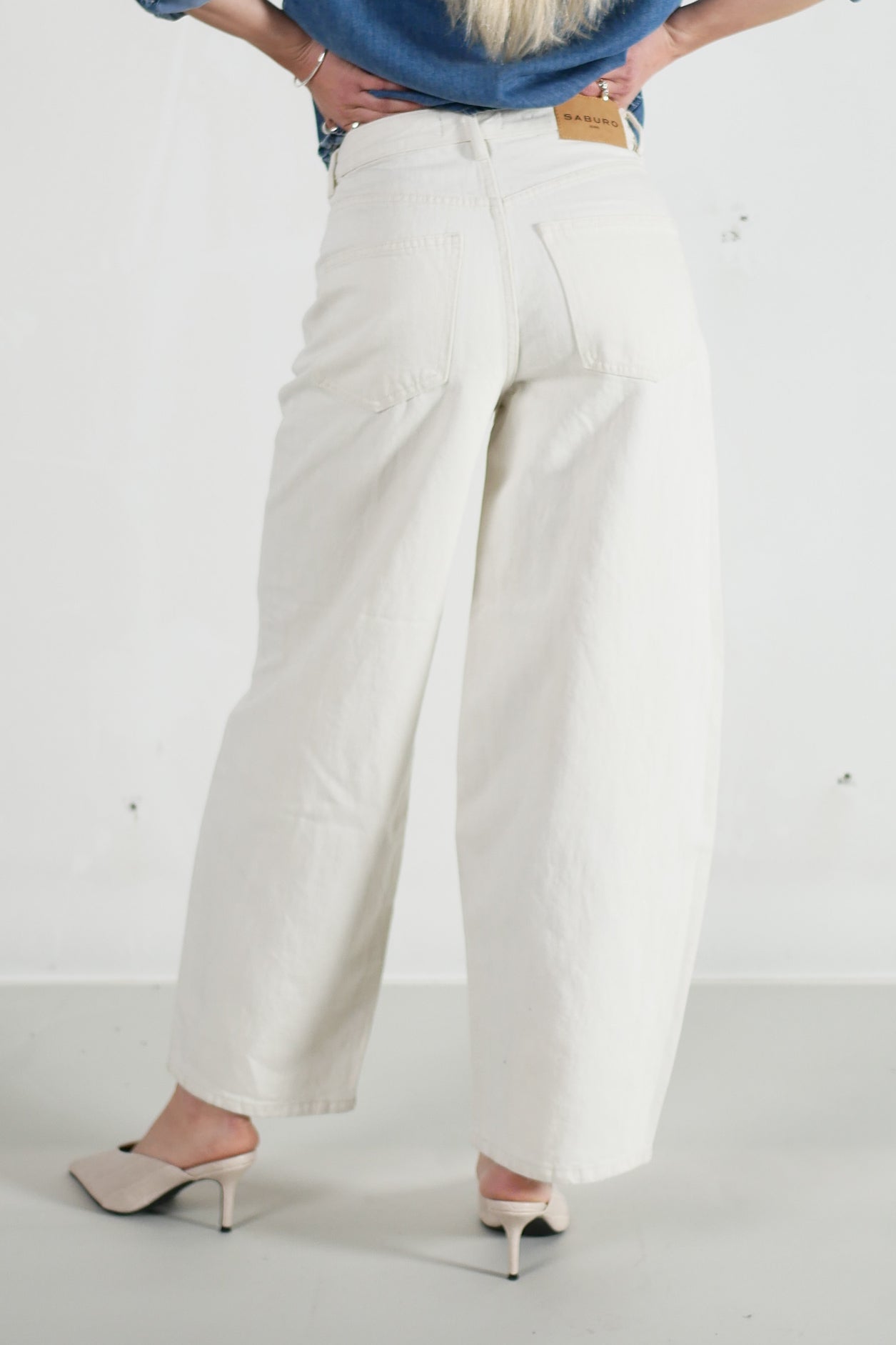 Saburo Jeans Barrel - ecru
