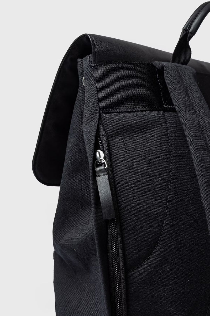 Sandqvist Everyday Lid backpack M - black with black leather