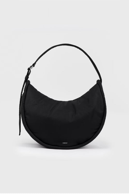 Sandqvist Curve Half Moon bag - Black