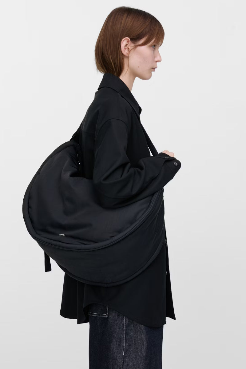 Sandqvist Curve Half Moon bag - Black