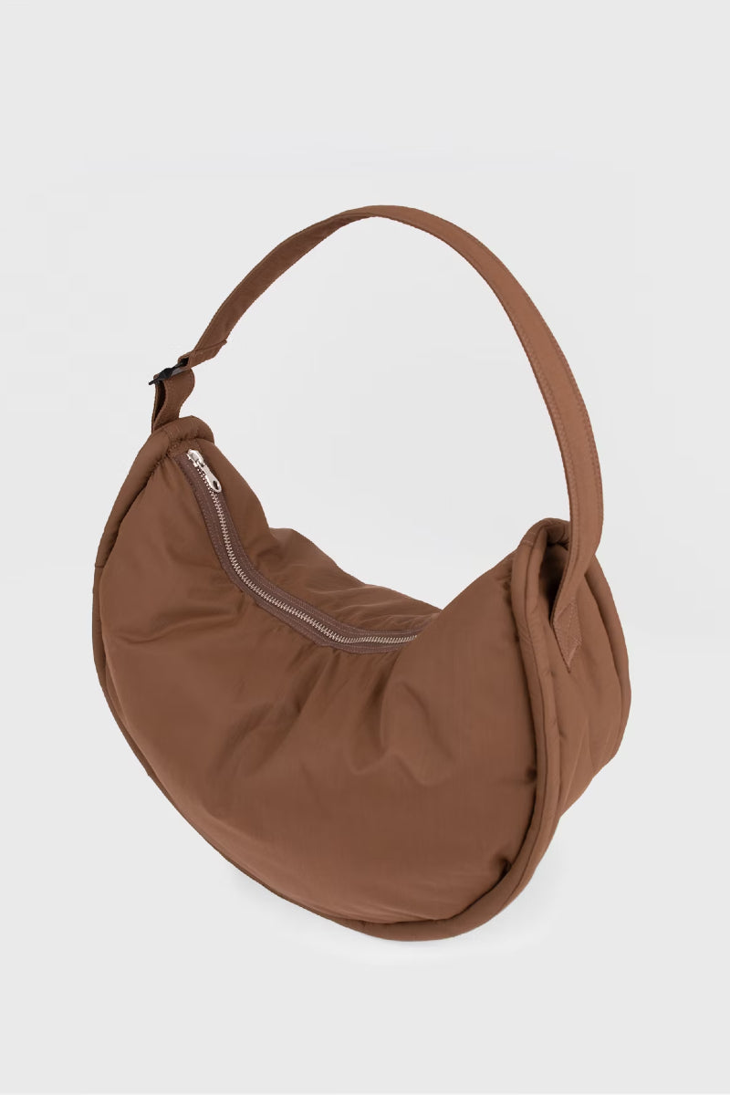 Sandqvist Curve Crossbody Round L - Dark taupe